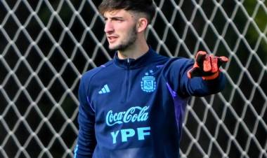 Santino Barbi: de entrenar en la cancha de su tío a jugar en la Selección Sub 20