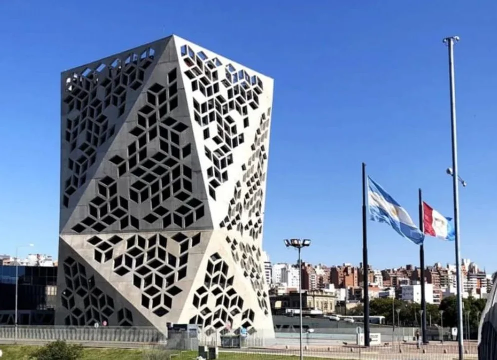 Este lunes cobran los empleados provinciales