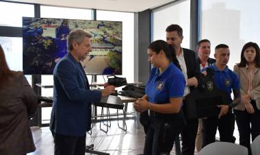 La Provincia entregó armas menos letales a la Guardia Local de Prevención y Convivencia