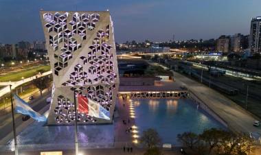 Llaryora viaja a Estados Unidos para promover inversiones y gestionar financiamiento para obras estratégicas en Córdoba