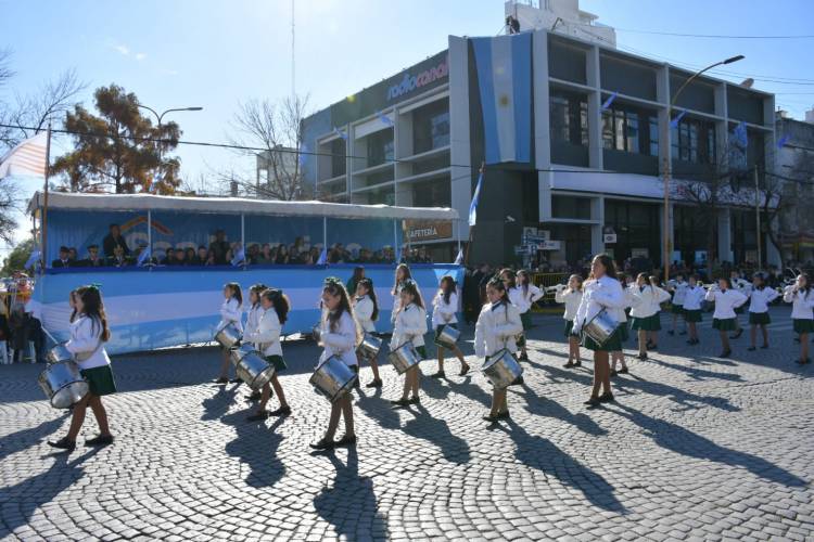 Tuvieron lugar los tradicionales festejos por la Revolución de Mayo