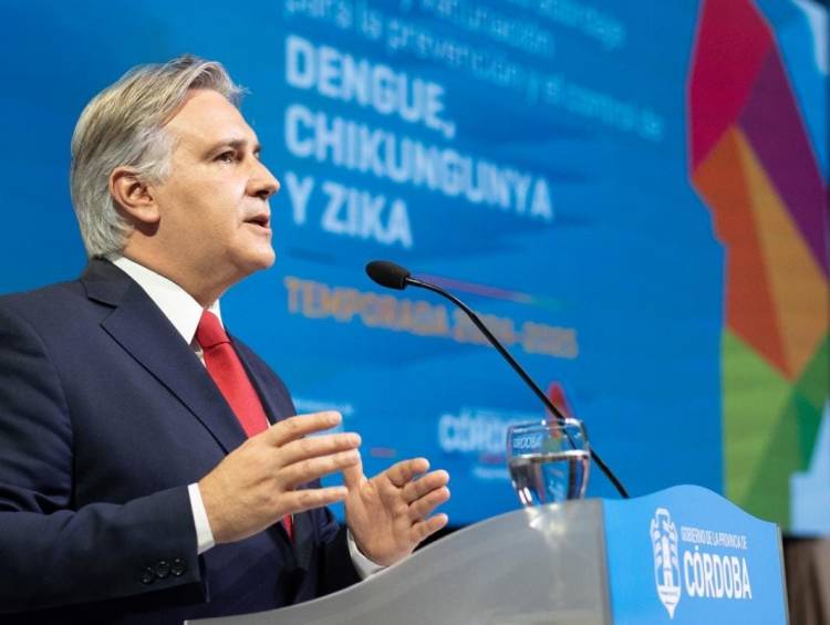 Llaryora anunció la compra de 150 mil vacunas contra el dengue