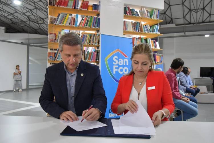 Municipio y UPC firmaron convenio para el dictado de Robótica Industrial en 2025