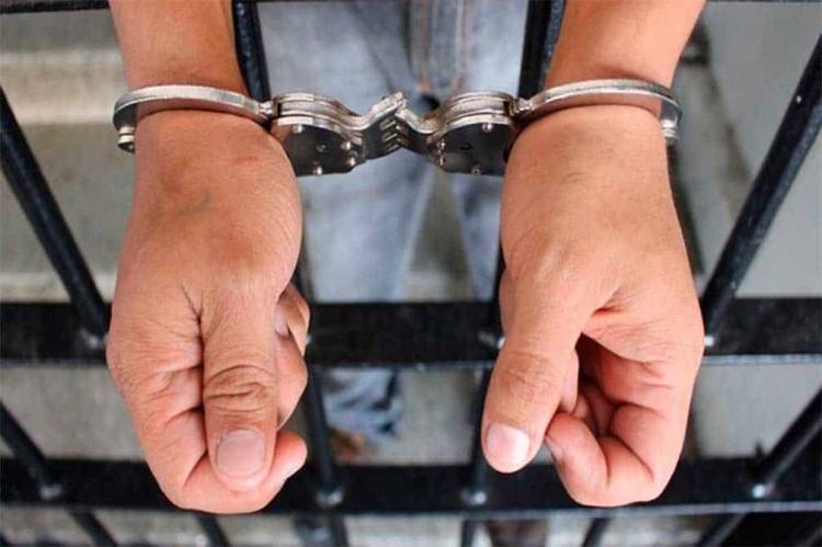 Fue detenido poco después de robar una casa