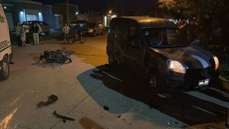 Adolescente sufrió fracturas y traumatismo de cráneo en un accidente de tránsito