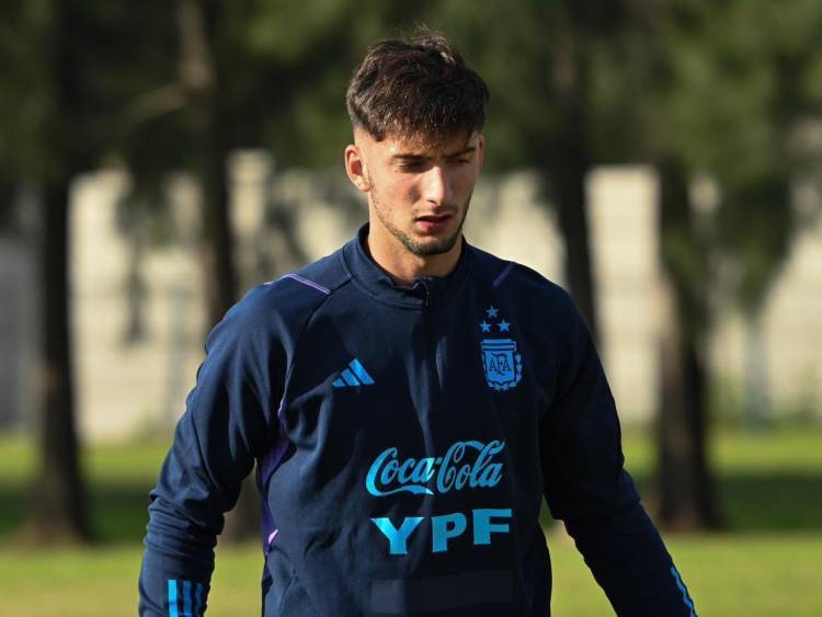 Santino Barbi, el arquero oriundo de El Tío, se perfila para ser titular en el debut de la selección en el mundial sub 20