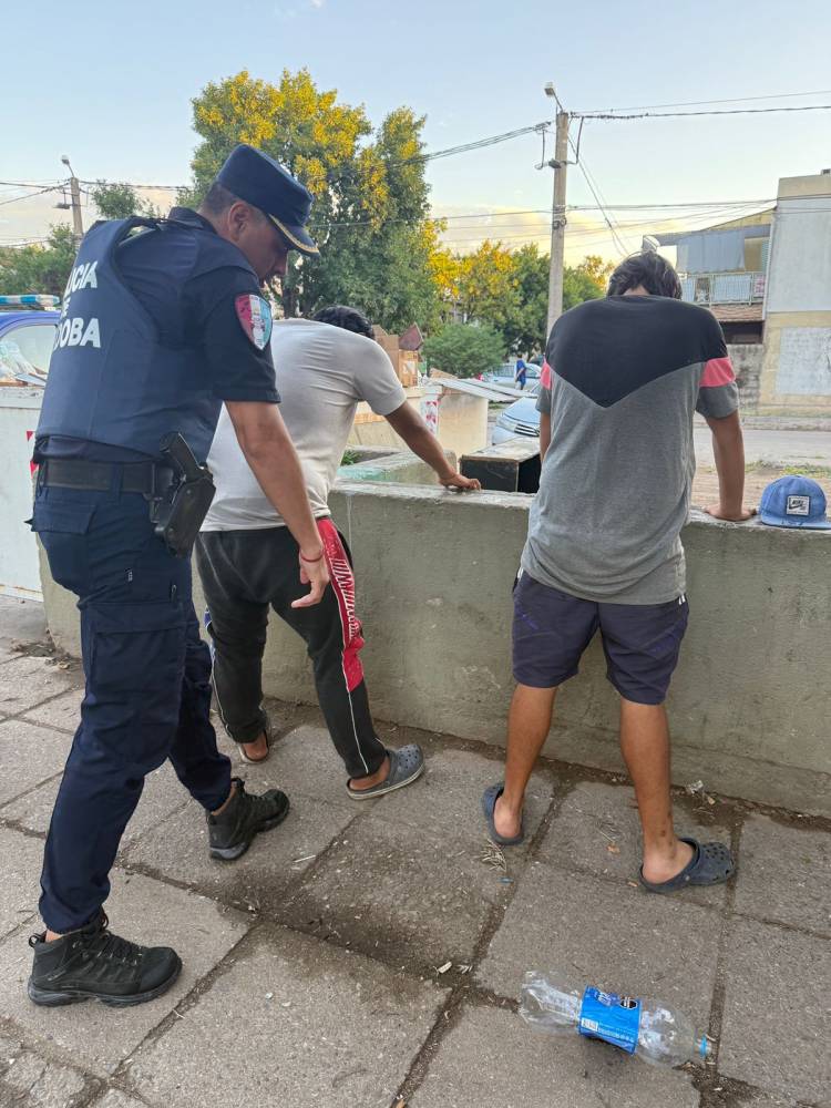 Operativos Preventivos en Barrios Parque, Sáenz Peña y San Cayetano