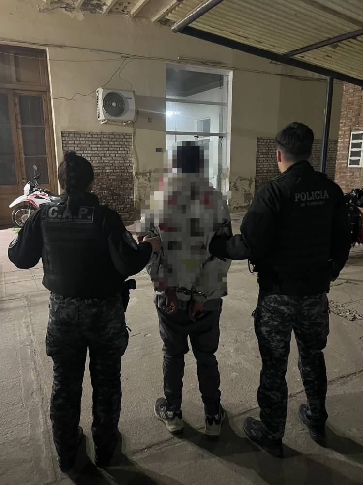 Detuvieron a un adolescente tras amenazar al personal policial