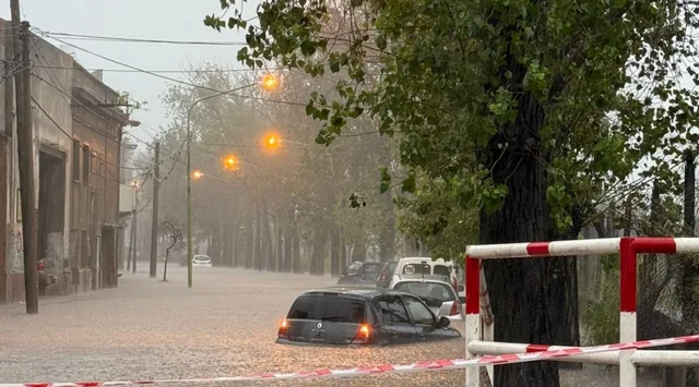 Inundaciones en Buenos Aires: más de un millar de evacuados por las tormentas