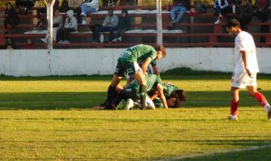 Sportivo ganó y se subió a la cima de la tabla