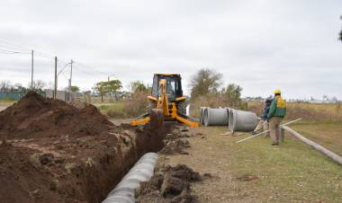 El municipio ejecuta nuevo desagüe pluvial para reforzar la evacuación en el sector noroeste