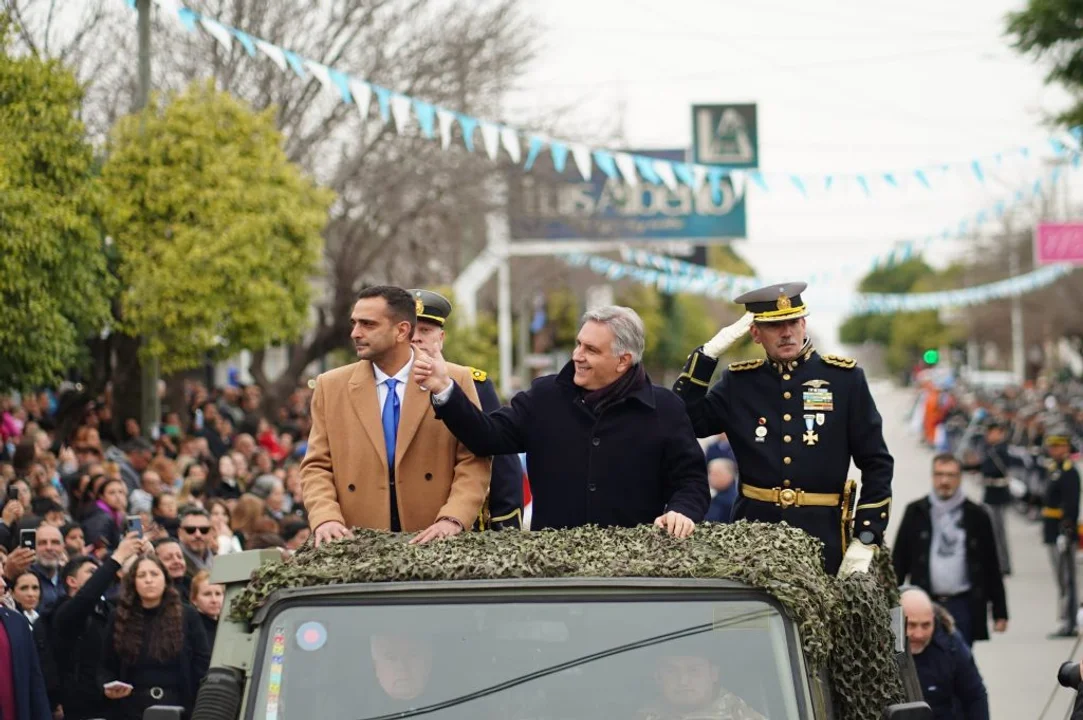 Llaryora pidió construir “una Argentina unida, en paz y en progreso”