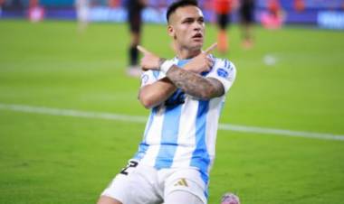 Argentina venció a Perú y se clasificó a cuartos de final de la Copa América como líder