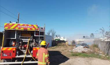 Intensa mañana de martes para los bomberos de la ciudad
