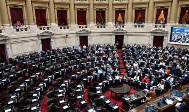 Educación, esencial: media sanción para asegurar docentes en días de paro