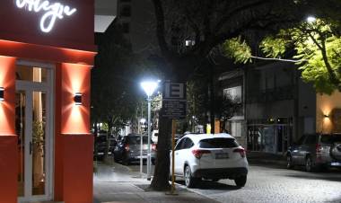 Se instalaron nuevas luminarias por calle Iturraspe 