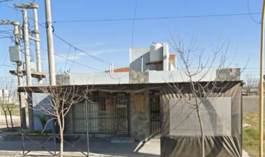 Roban bomba de agua y elementos de un patio 