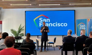 Gastronómicos locales se capacitaron en atención al cliente 