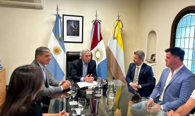 Bernarte viajó a Córdoba para preparar detalles de una importante misión comercial a China