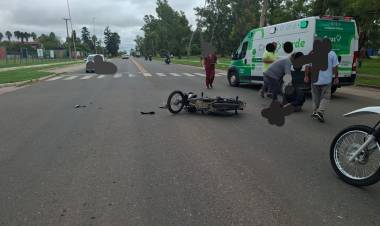 Motociclista sufrió fractura en un accidente en Av. Cervantes