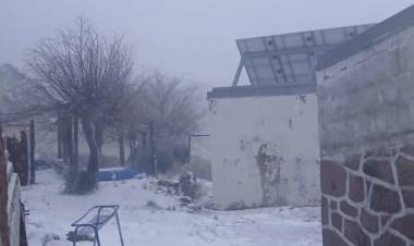 Comenzó a nevar en Altas Cumbres