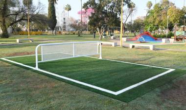 Refuncionalizaron las canchas de fútbol tenis de Plaza Vélez Sarsfield