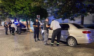 Secuestran droga, motos y un auto en megaoperativo en San Francisco