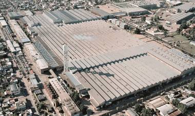 La venta del Peugeot 208 cayó 41,5% y Stellantis paralizó la planta de El Palomar