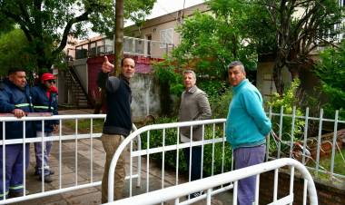 Municipio interviene distintos espacios públicos en barrio Roque Sáenz Peña