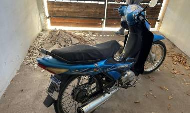 Recuperan una motocicleta robada que apareció abandonada en una vivienda deshabitada