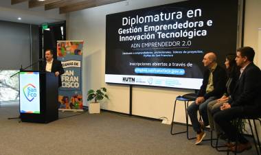 Se lanzó una diplomatura para fortalecer a emprendedores y PyMEs con foco en innovación e inteligencia artificial
