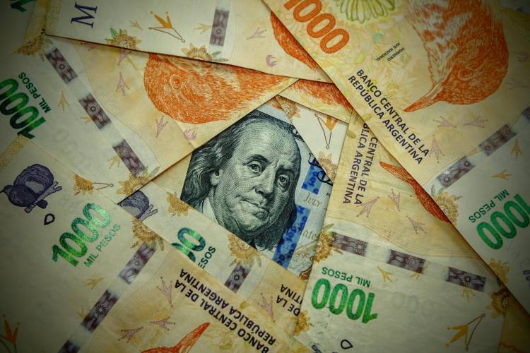 Llegan impresos en China los primeros billetes de 10.000 pesos