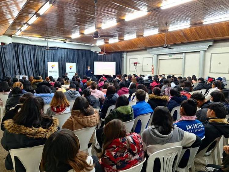 Frontera: se realizó una charla de prevención de ETS