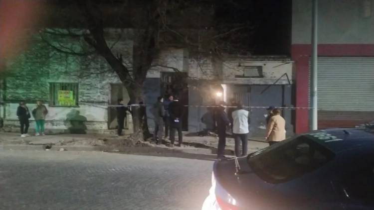 Encuentran a un hombre sin vida en una vivienda por calle Cabrera 