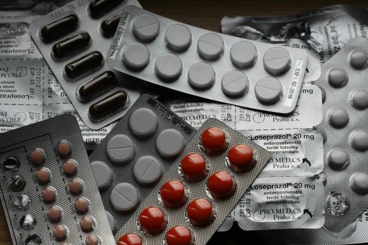 Salud recuerda la importancia de comprar medicamentos sólo en farmacias