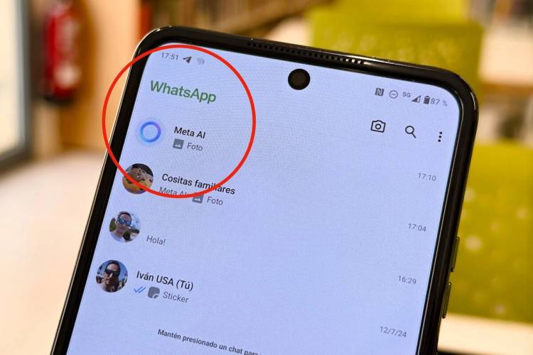 Qué es el círculo azul que activó WhatsApp en su aplicación 