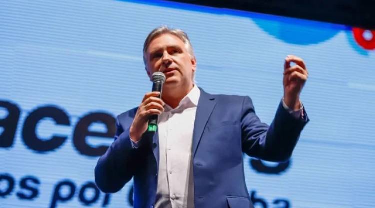 Llaryora: "Exigimos que se respete y cuide la voluntad del pueblo venezolano"