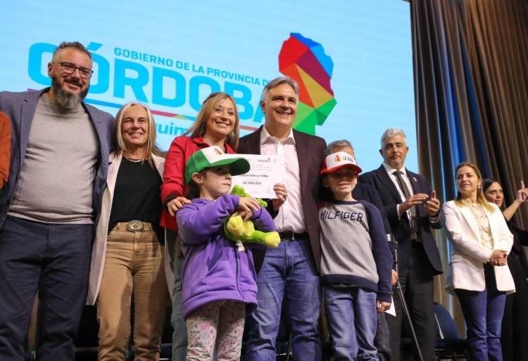 Llaryora anunció fondos por 1.000 millones para proyectos de inclusión de personas con discapacidad