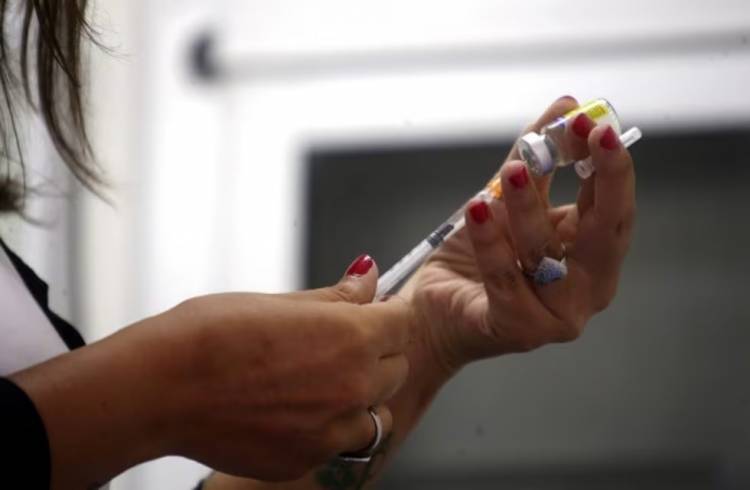 Inicio de la vacunación contra el dengue en Córdoba: notificaciones por Cidi