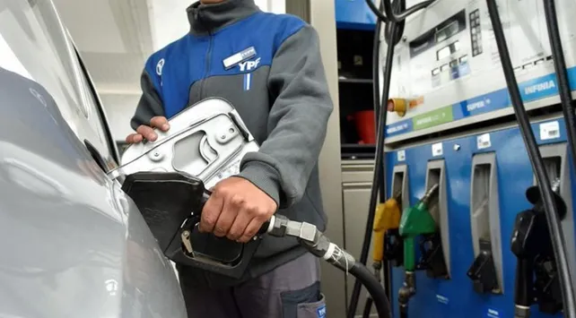 Córdoba encabeza la caída nacional en la venta de combustibles
