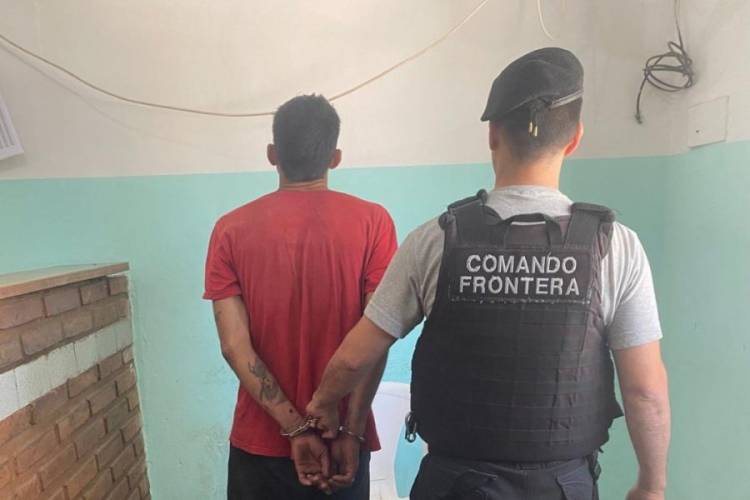 Detienen a sujeto en Frontera por desobediencia y resistencia a la autoridad 