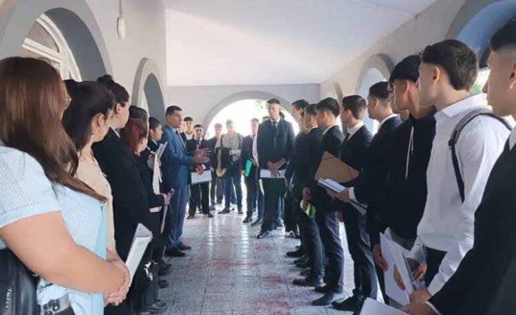 D.S.J. de Policía entrevista a postulantes a  sumarse como agentes 