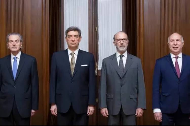 Mediante un fallo la Corte suprema declaró la inconstitucionalidad para algunos casos de prisión perpetua en la Argentina 