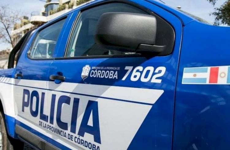 Otra vez vecinos entorpecen procedimiento policial en San Cayetano 