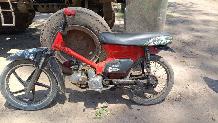 Secuestran motocicleta con prohibición de circular