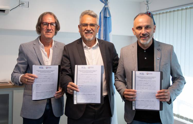 La Defensoría del Pueblo firmó un convenio con el Consejo Pastoral Evangélico para fortalecer el acceso a derechos ciudadanos