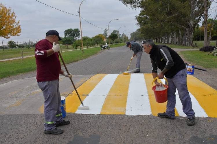 Municipio completó el repintado de los 114 reductores de velocidad