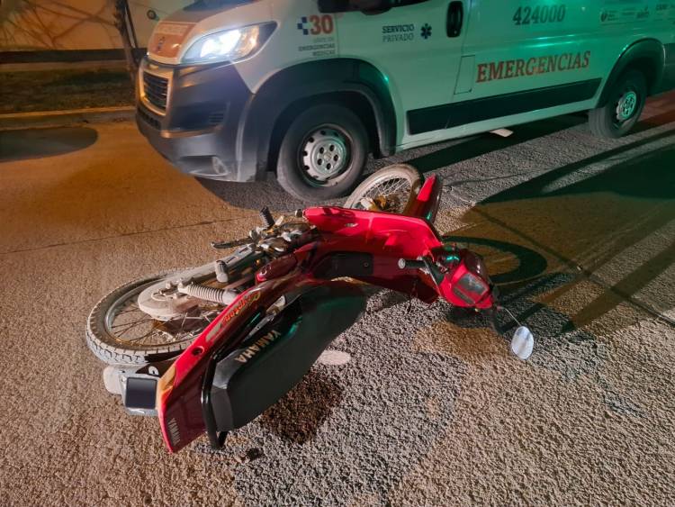 Accidente entre motocicletas en barrio Cottolengo
