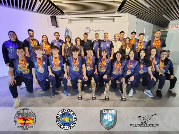 La Cónsul argentina en Barcelona recibió al equipo nacional de Taekwon-Do