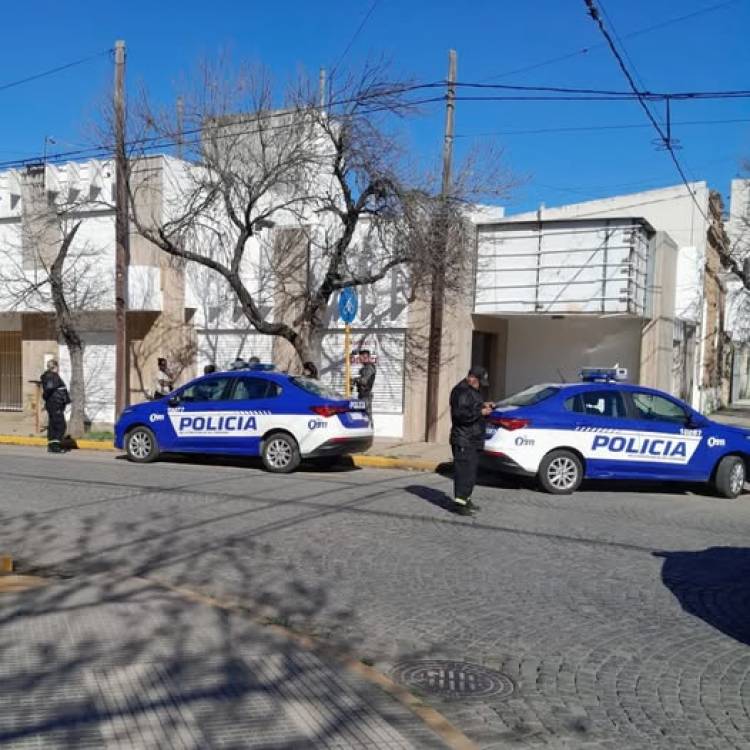 Un hombre falleció en la vía pública tras sufrir una descompensación en barrio Catedral 
